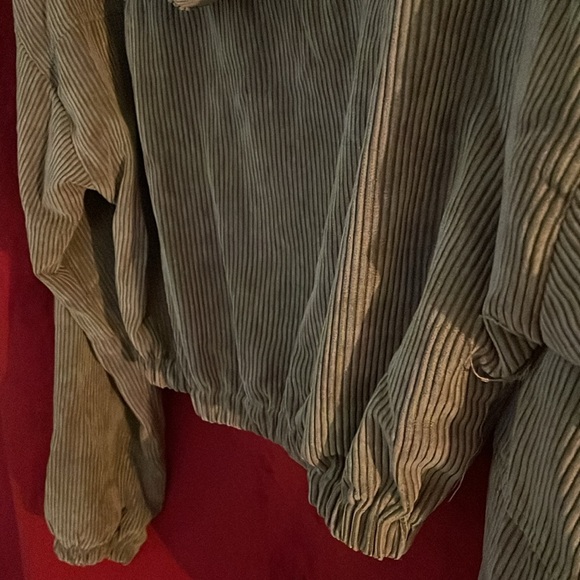 green jacket - Picture 4 of 5